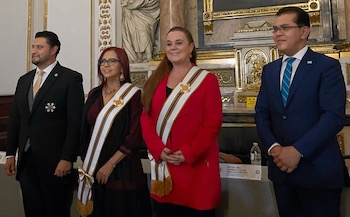 Entrega ILCE por primera vez condecoraciones de la Orden Justo Sierra 'Maestro de América'